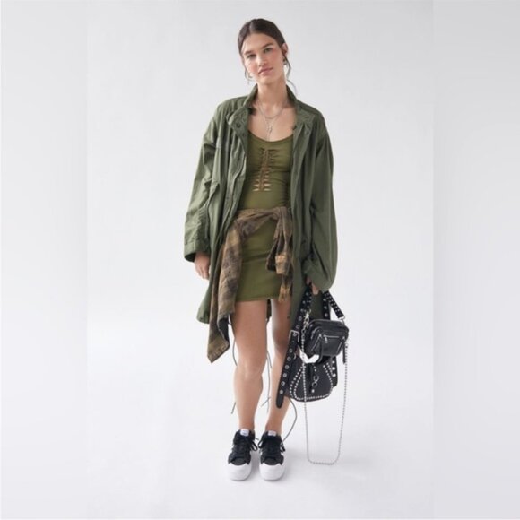 Urban Outfitters UO Slit Cut Out Macrame Mini Dress Olive Army Green New Medium - Picture 8 of 16